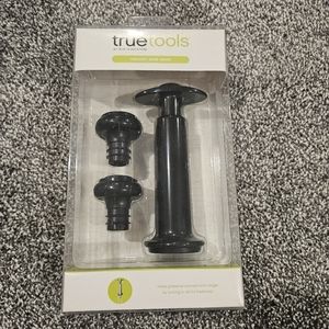 True Tools Vacuum Wine Saver Set